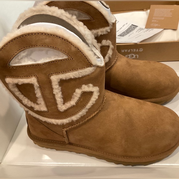 🆕UGG X TELFAR LIMITED EDITION CHESTNUT BROWN MINI TELFAR LOGO CLASSIC SHORT - Picture 4 of 14